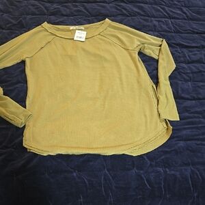 Women's Long Sleeve Top in Olive Green NWT
